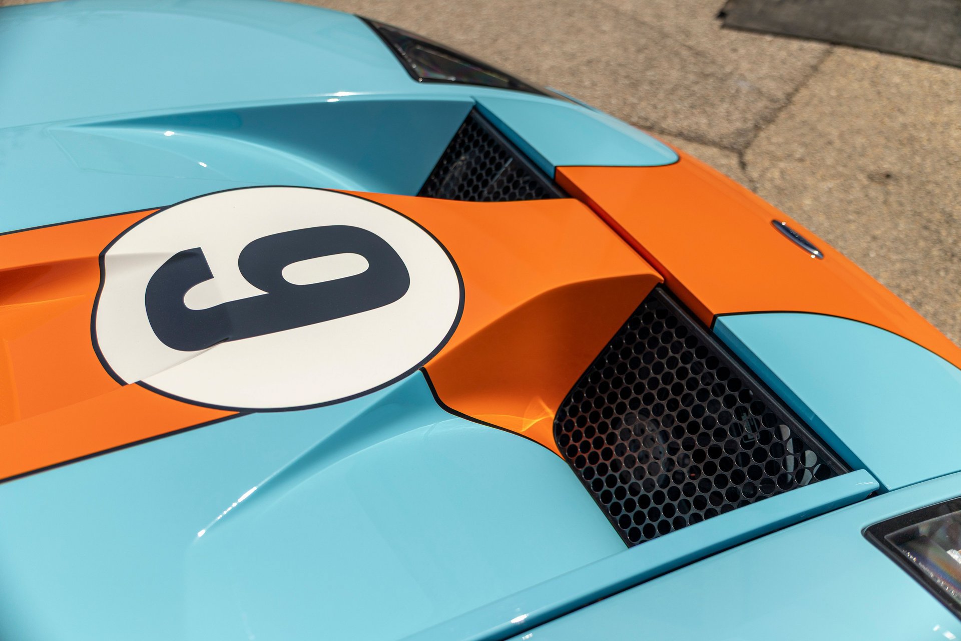 Used 2006 Ford GT RWD image 28