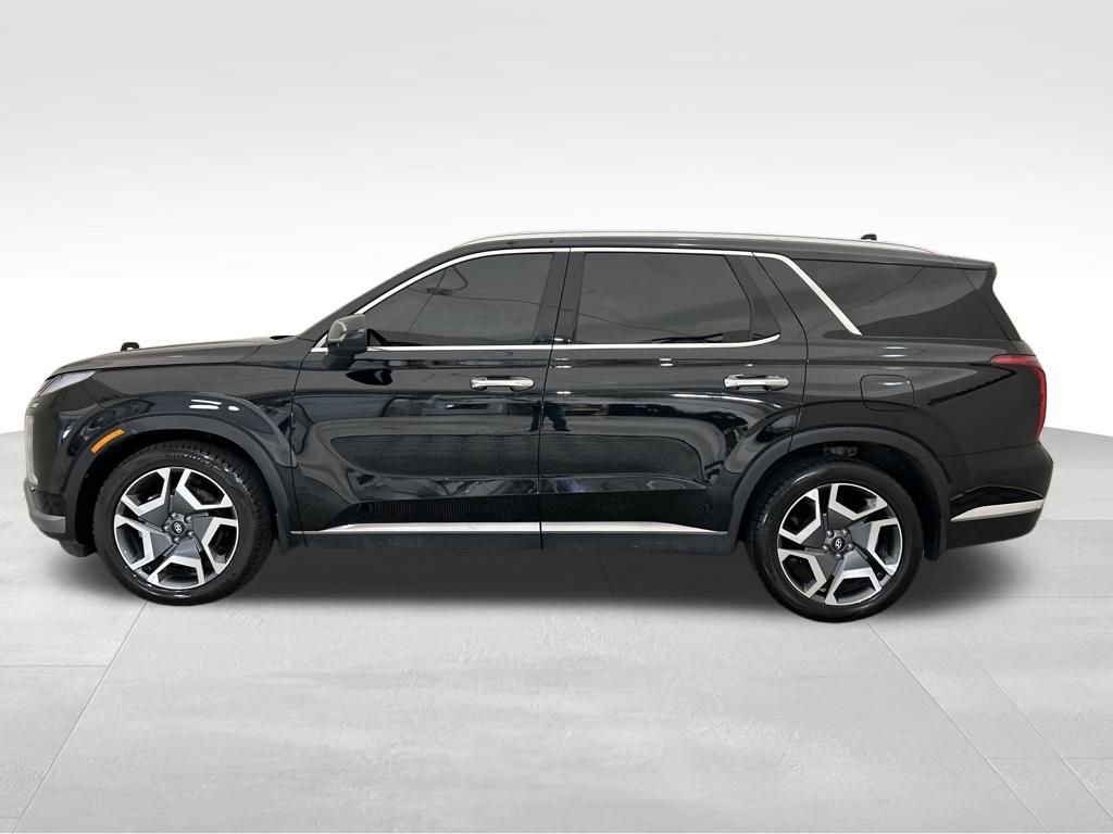 Used 2025 Hyundai Palisade Limited image 2