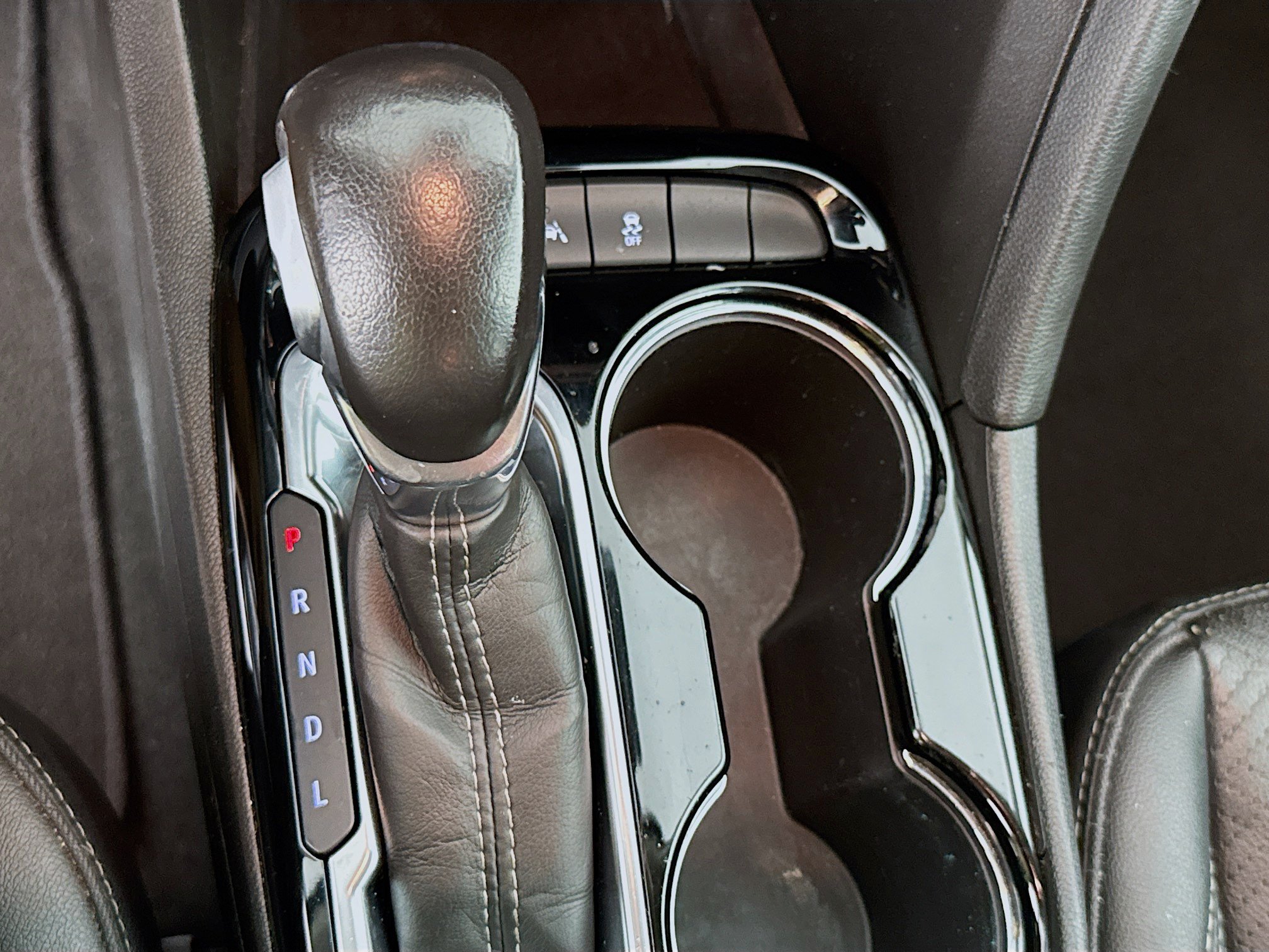 Used 2022 Buick Encore GX Essence FWD image 19