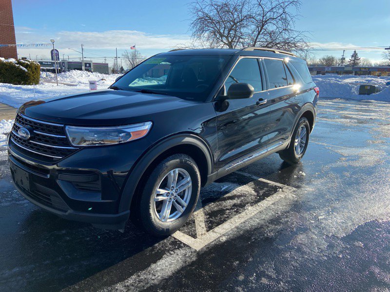Used 2020 Ford Explorer XLT image 1