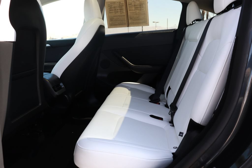Used 2025 Tesla Model Y Long Range RWD image 13