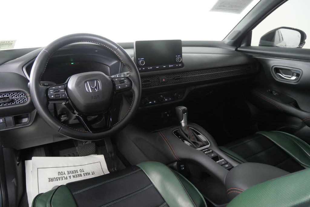 Used 2025 Honda HR-V Sport image 16