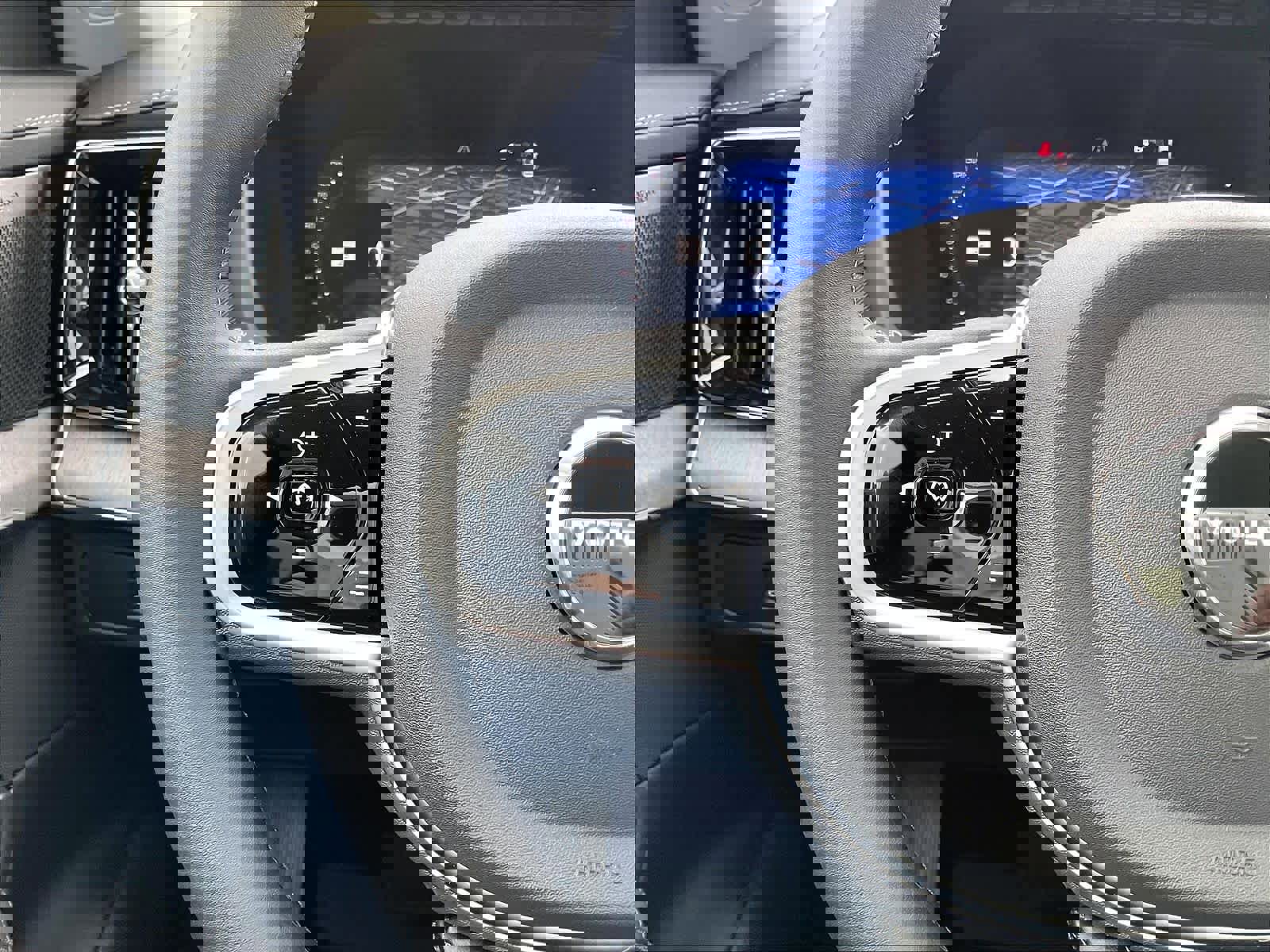 New 2026 Volvo XC90 T8 Ultra w/ Protection Package AWD/4WD image 17