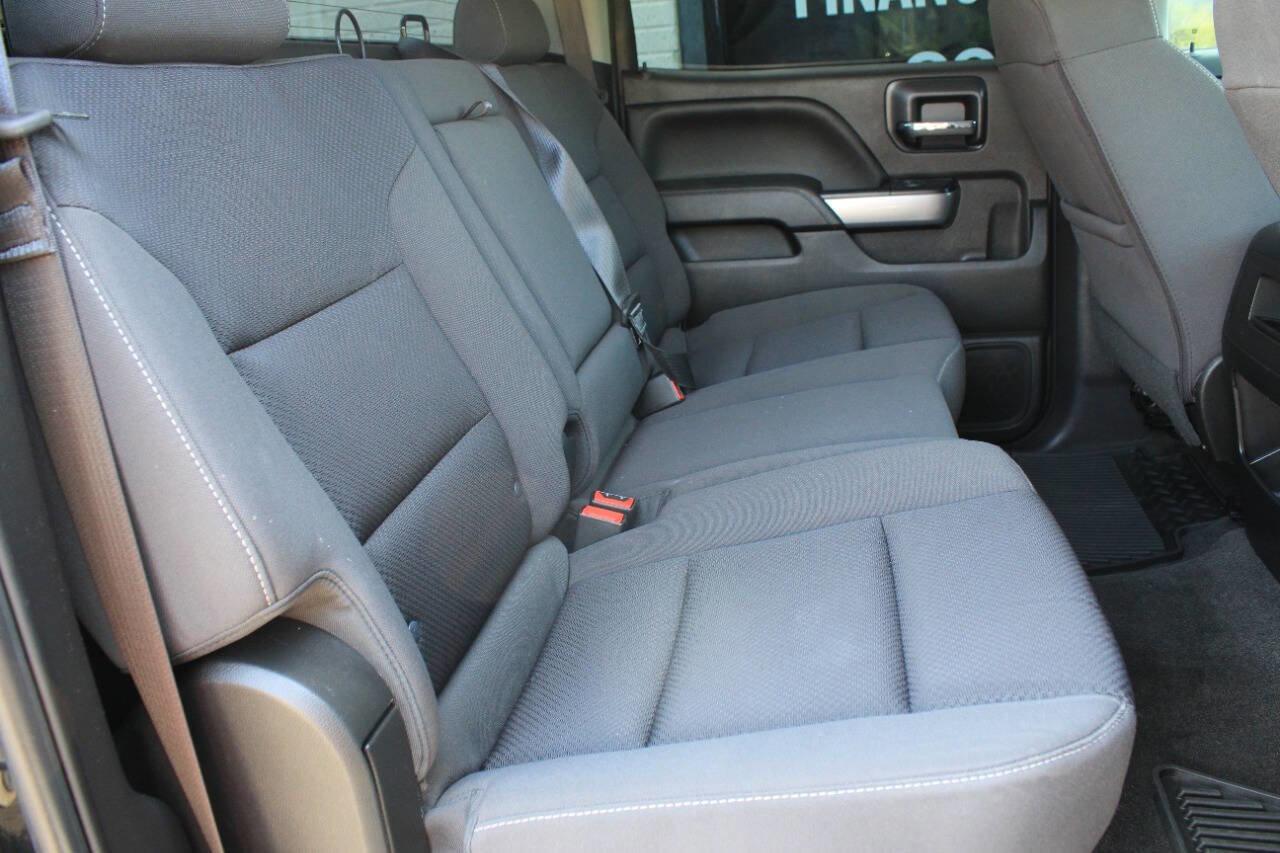 Used 2018 Chevrolet Silverado 1500 LT w/ All Star Edition AWD/4WD image 15