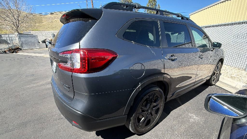 Used 2023 Subaru Ascent Onyx Edition AWD/4WD image 2