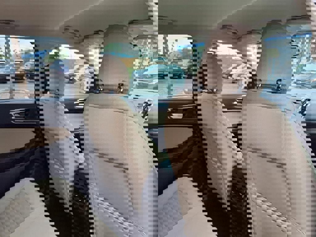 Used 2017 Ford Edge SEL image 21