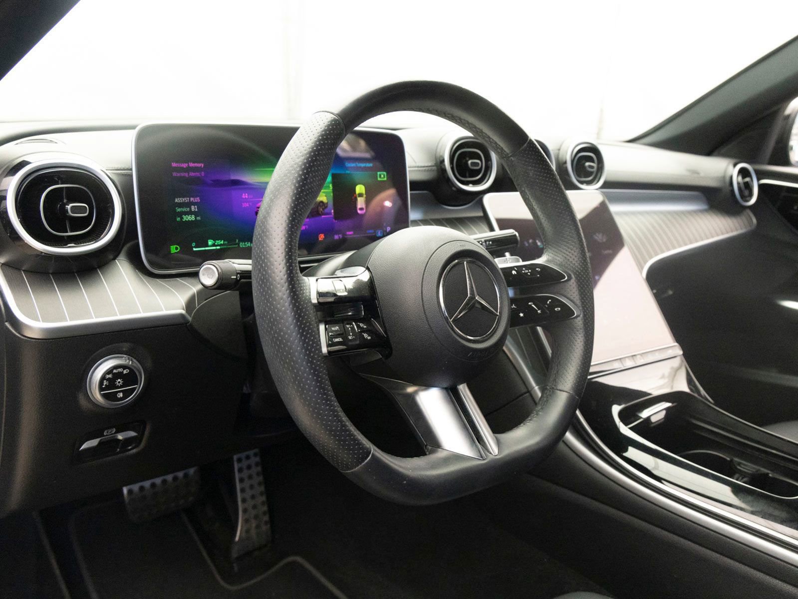 Used 2023 Mercedes-Benz C 300 Sedan image 15