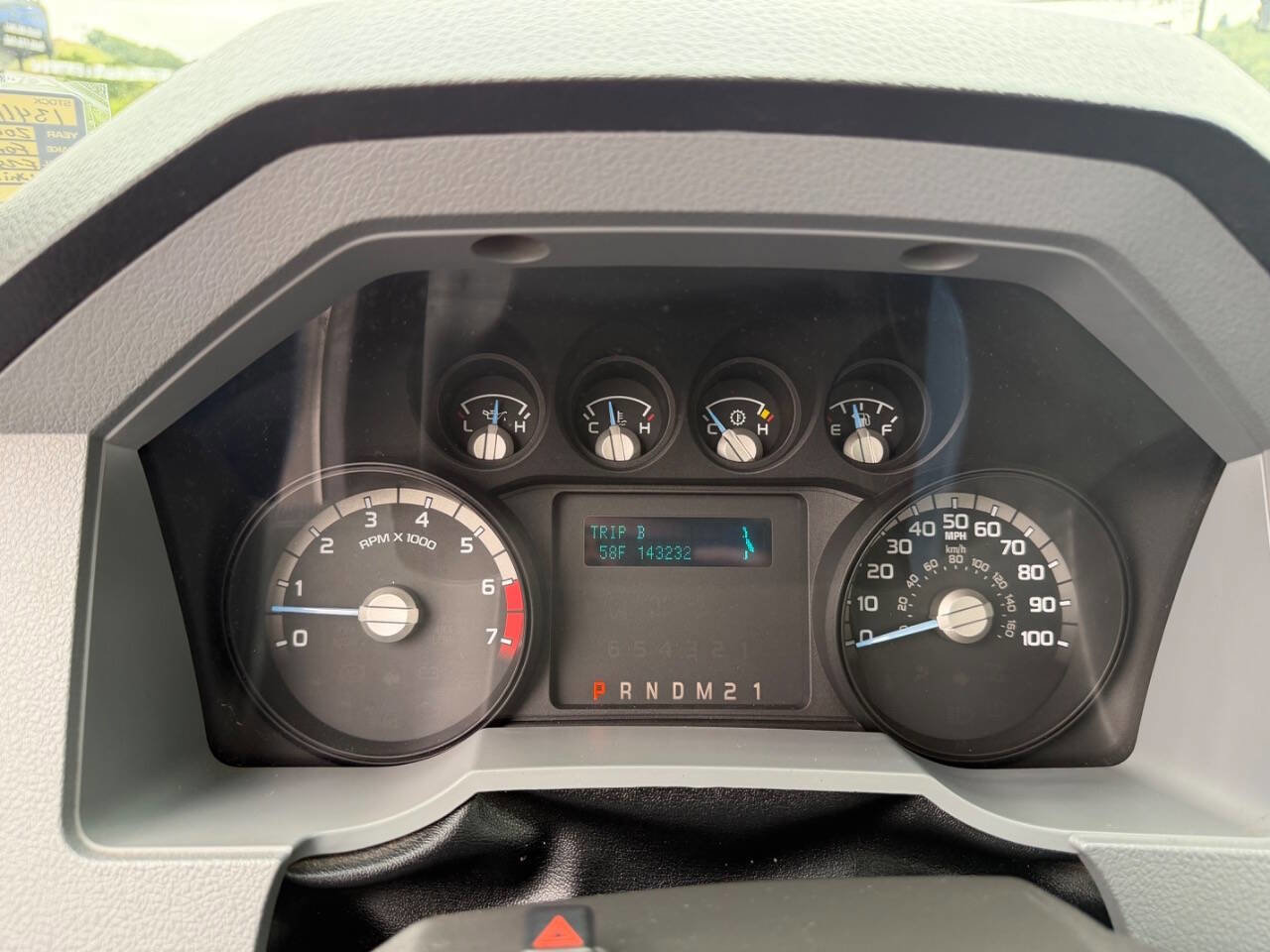 Used 2016 Ford F250 XL w/ XL Appearance Package AWD/4WD image 11