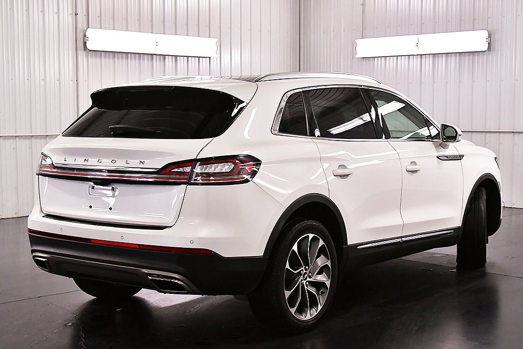 Used 2022 Lincoln Nautilus Reserve image 7