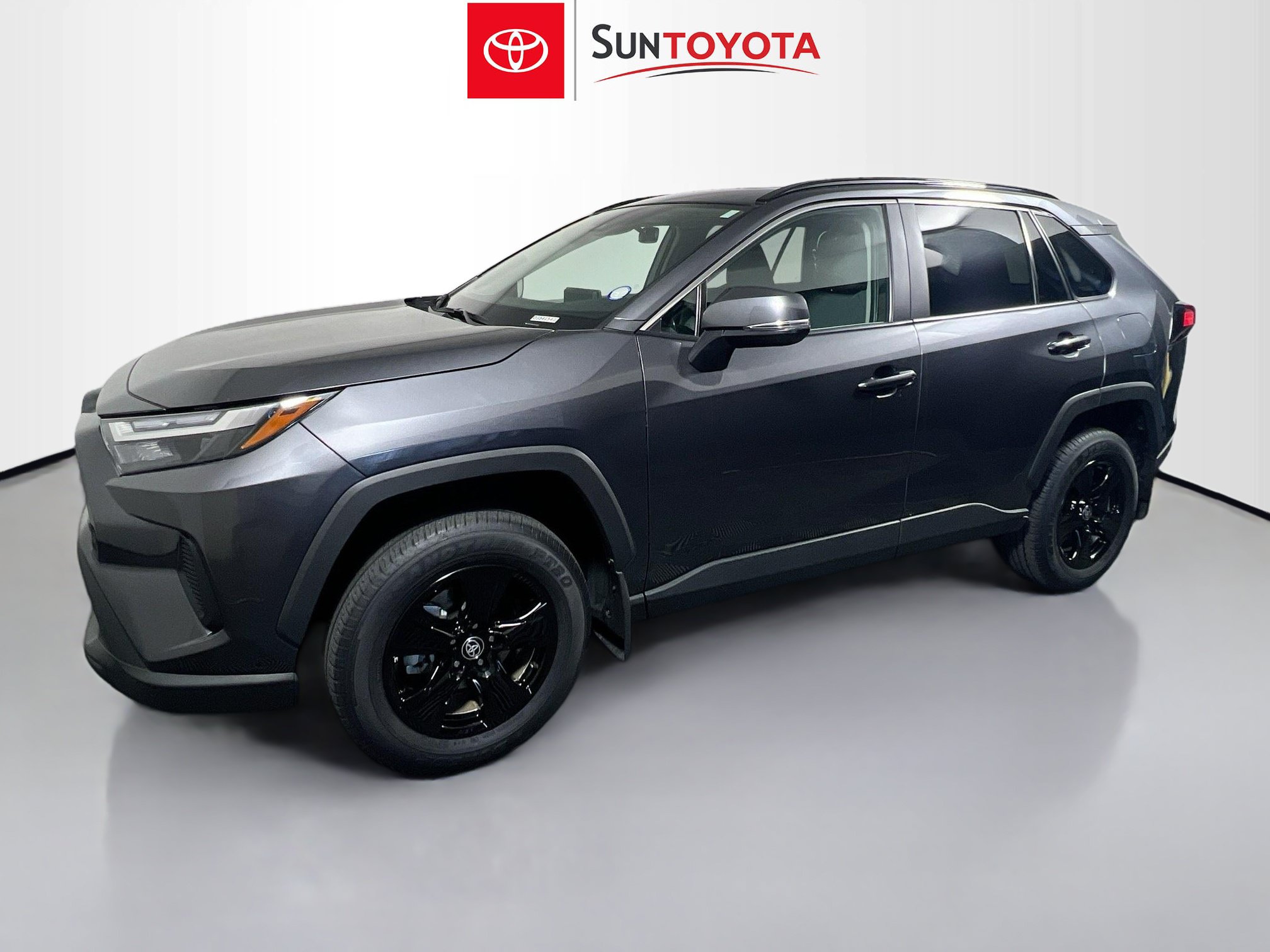 Used 2025 Toyota RAV4 XLE w/ Convenience Package FWD image 9