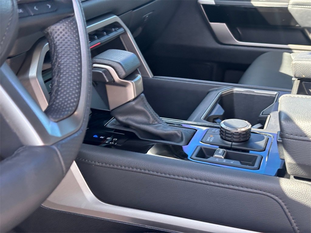Used 2025 Toyota Tundra Limited image 11