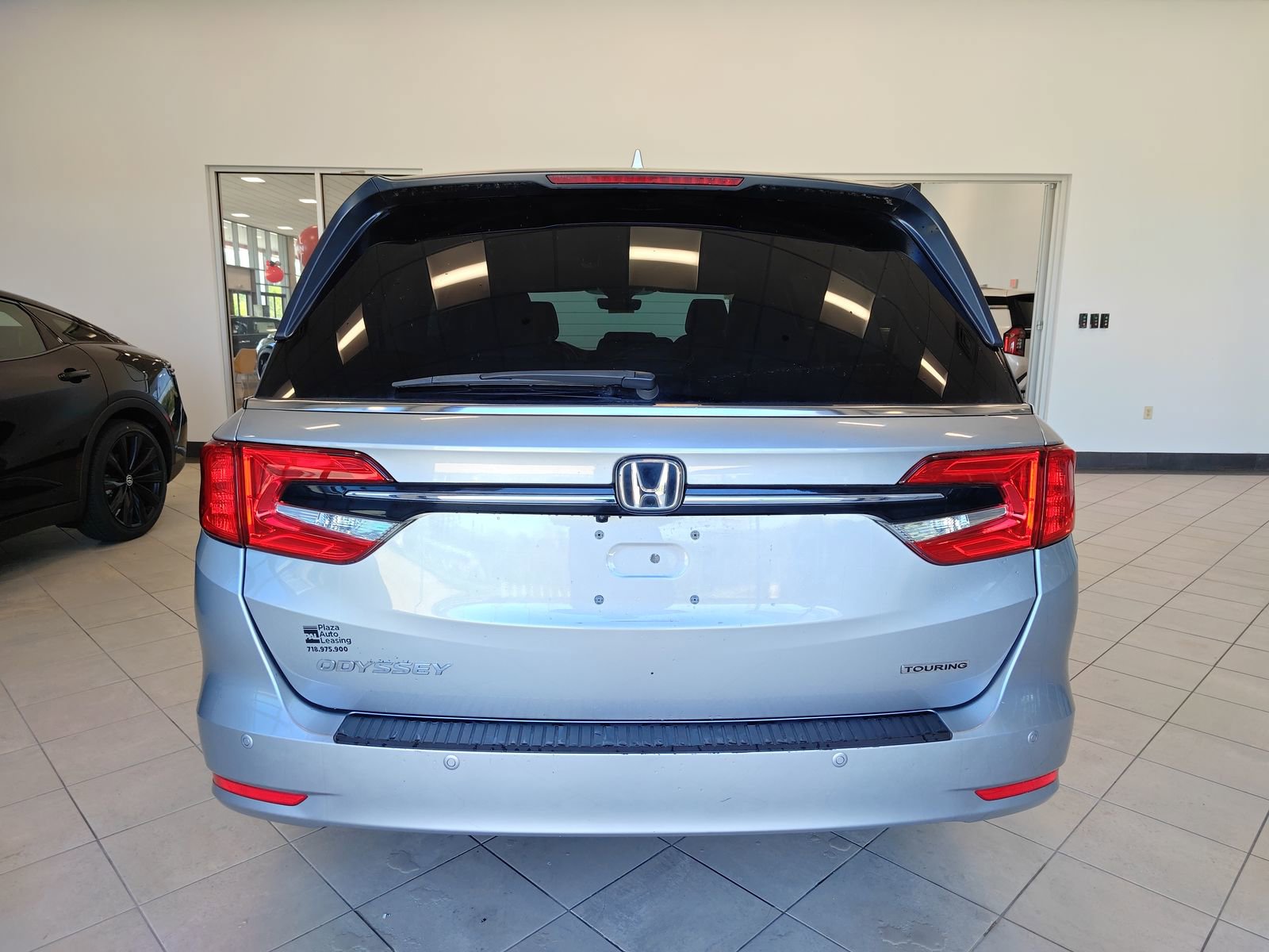 Used 2023 Honda Odyssey Touring image 4