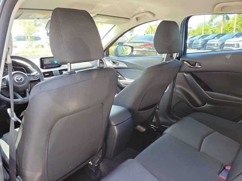 Used 2018 MAZDA MAZDA3 Sport FWD image 11
