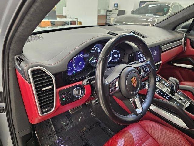 Used 2022 Porsche Cayenne Turbo S AWD/4WD image 7
