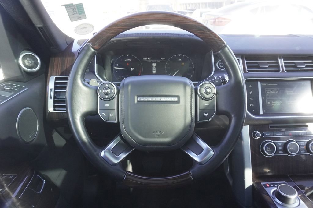 Used 2016 Land Rover Range Rover HSE image 10