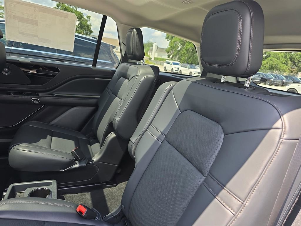 New 2025 Lincoln Aviator 2WD w/ Equipment Group 101A image 15