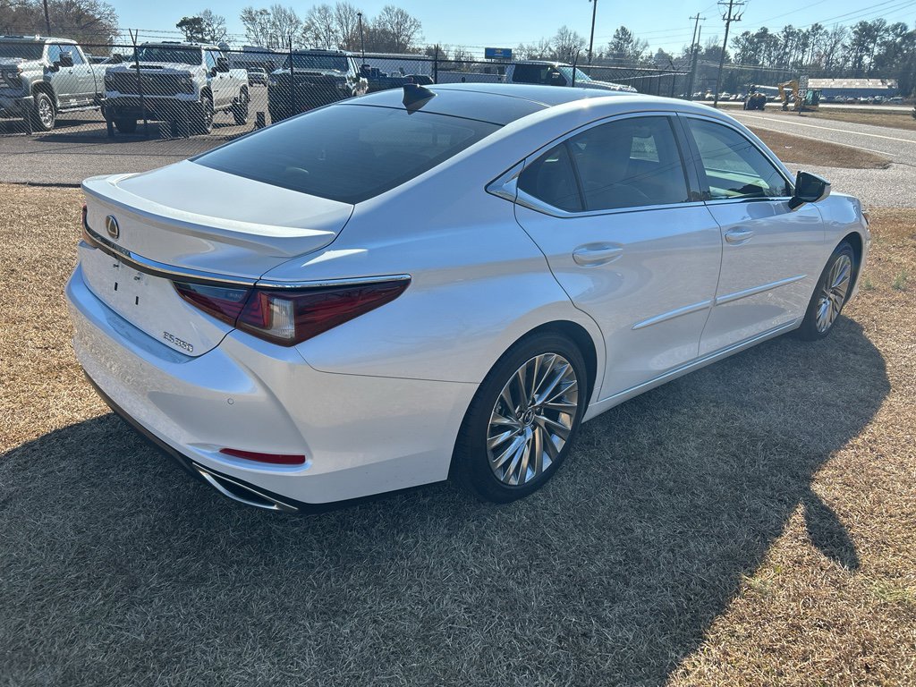 Used 2023 Lexus ES 350 Ultra Luxury image 8