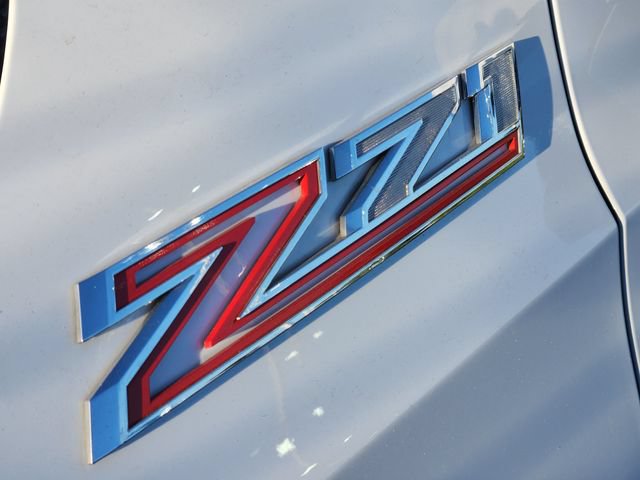 Used 2022 Chevrolet Suburban Z71 w/ Luxury Package AWD/4WD image 10