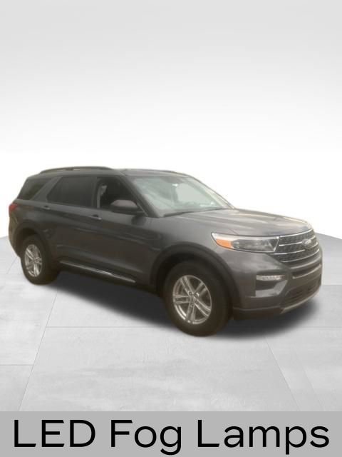 Used 2023 Ford Explorer XLT w/ Equipment Group 202A AWD/4WD image 8