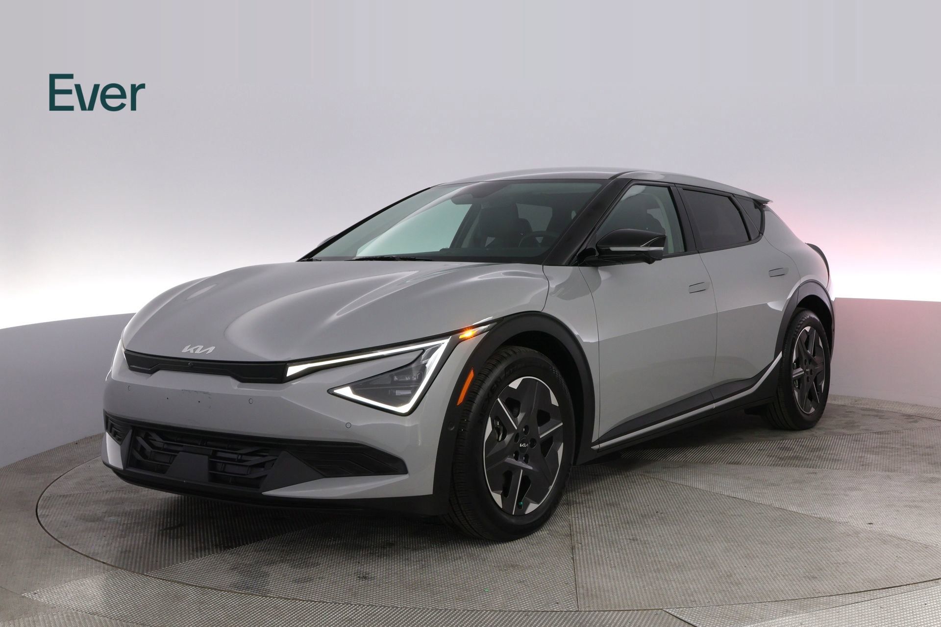 Used 2025 Kia EV6 Light w/ Light LR Technology Package image 2