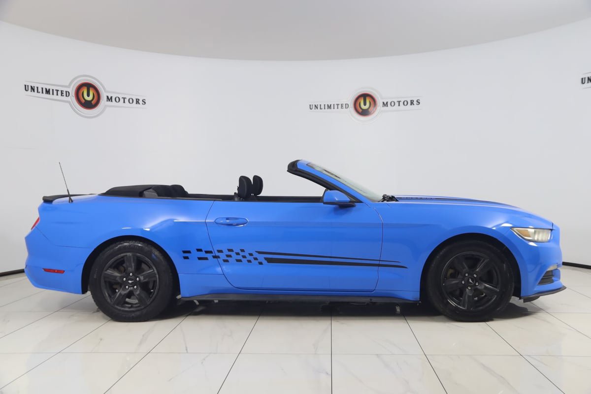 Used 2017 Ford Mustang Convertible RWD image 2