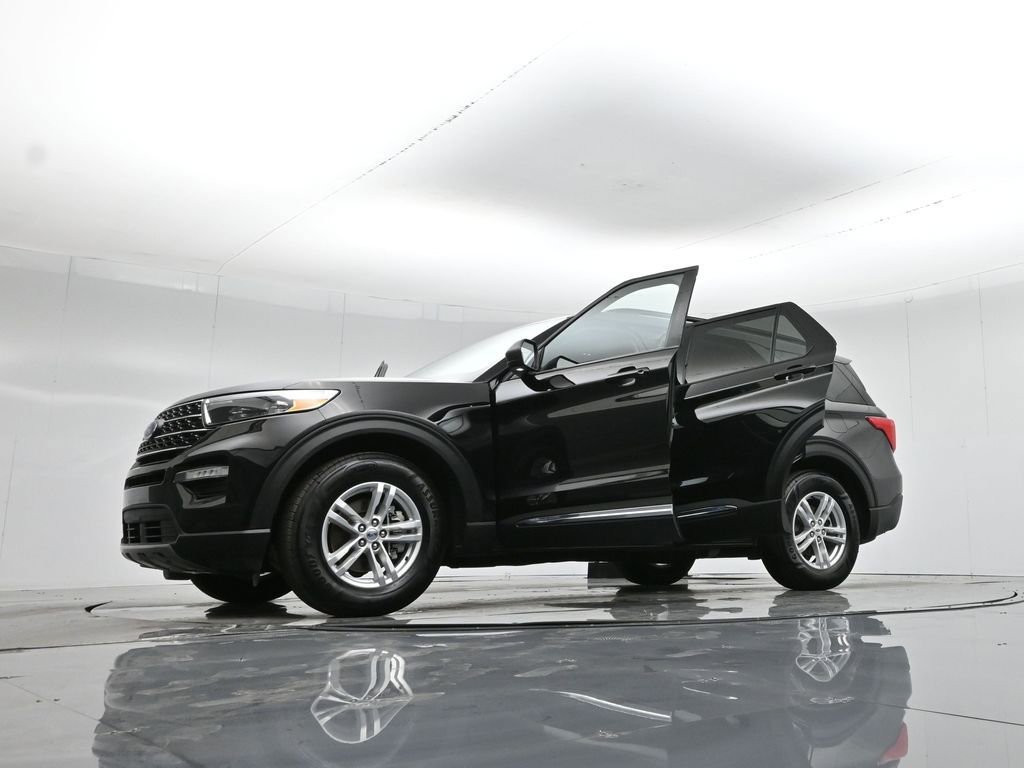 Certified 2022 Ford Explorer XLT w/ Equipment Group 202A image 51