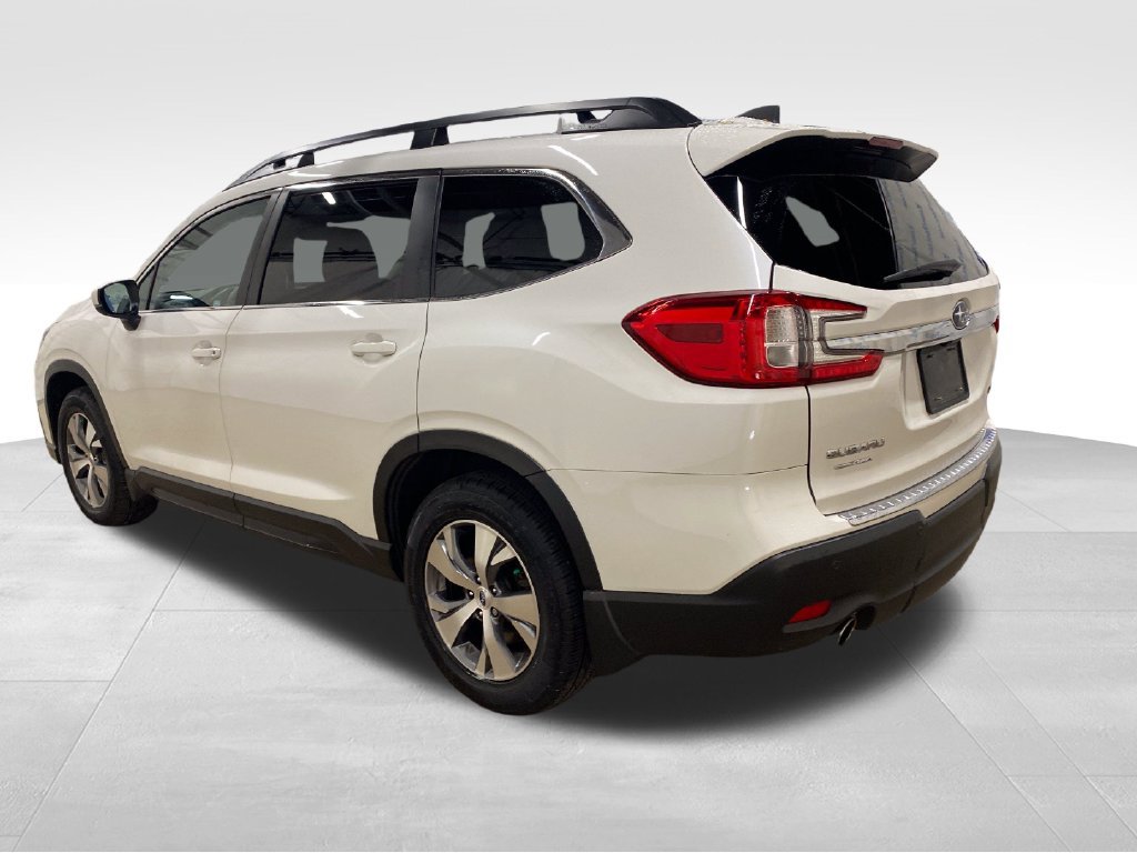 Certified 2024 Subaru Ascent Premium w/ Convenience Package AWD/4WD image 2