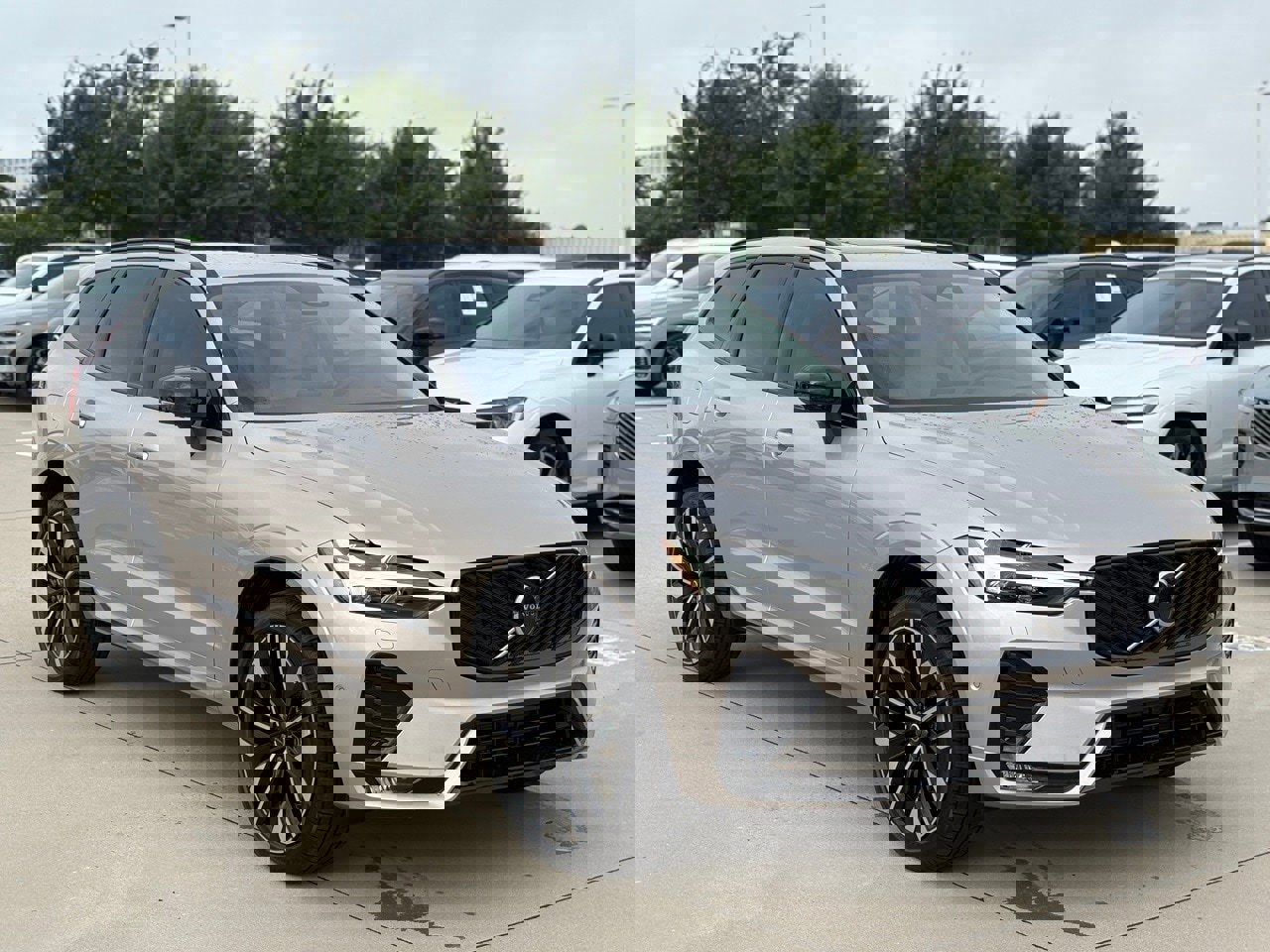 New 2026 Volvo XC60 B5 Ultra w/ Protection Package Premier image 3