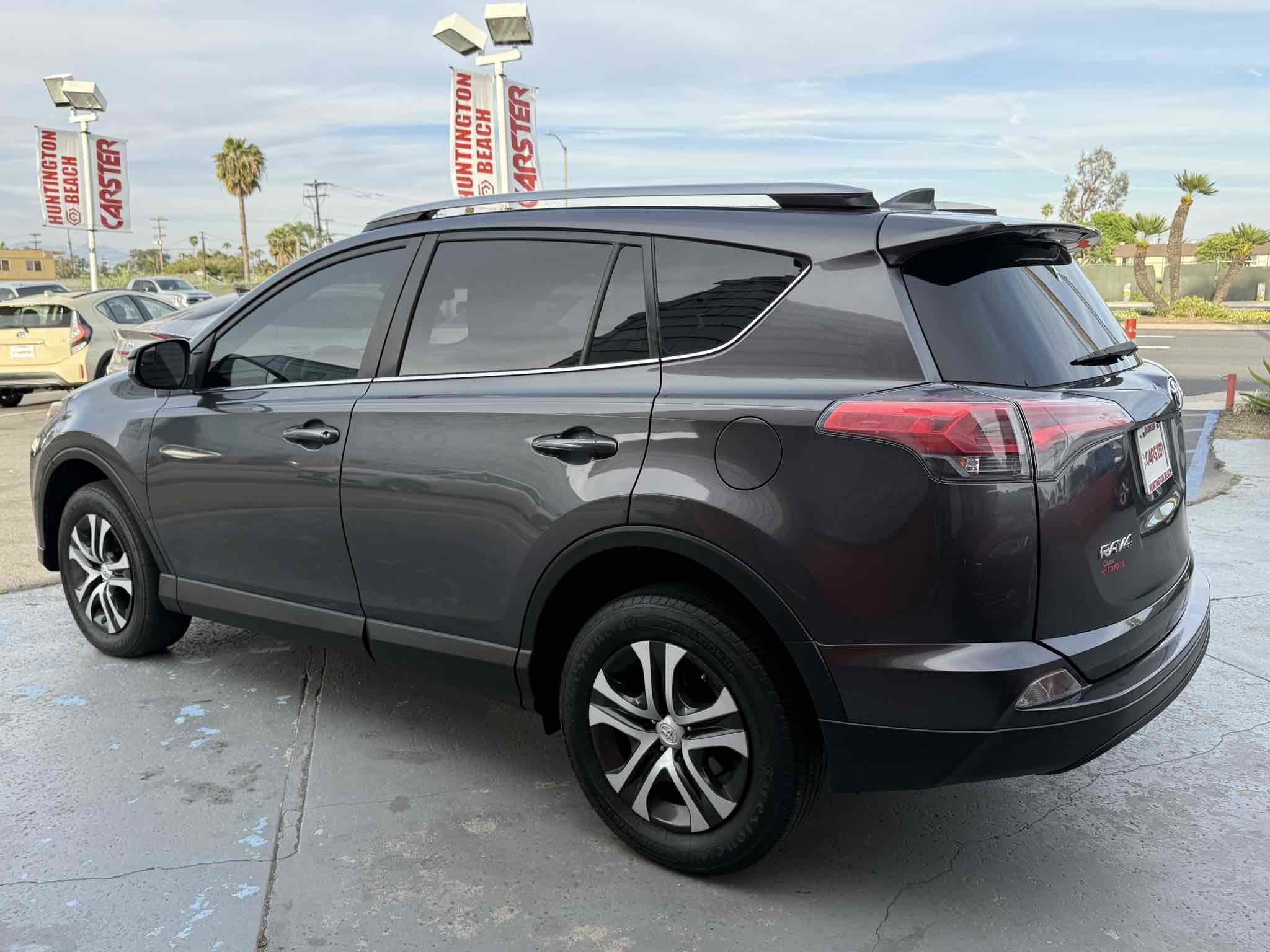Used 2017 Toyota RAV4 LE image 13