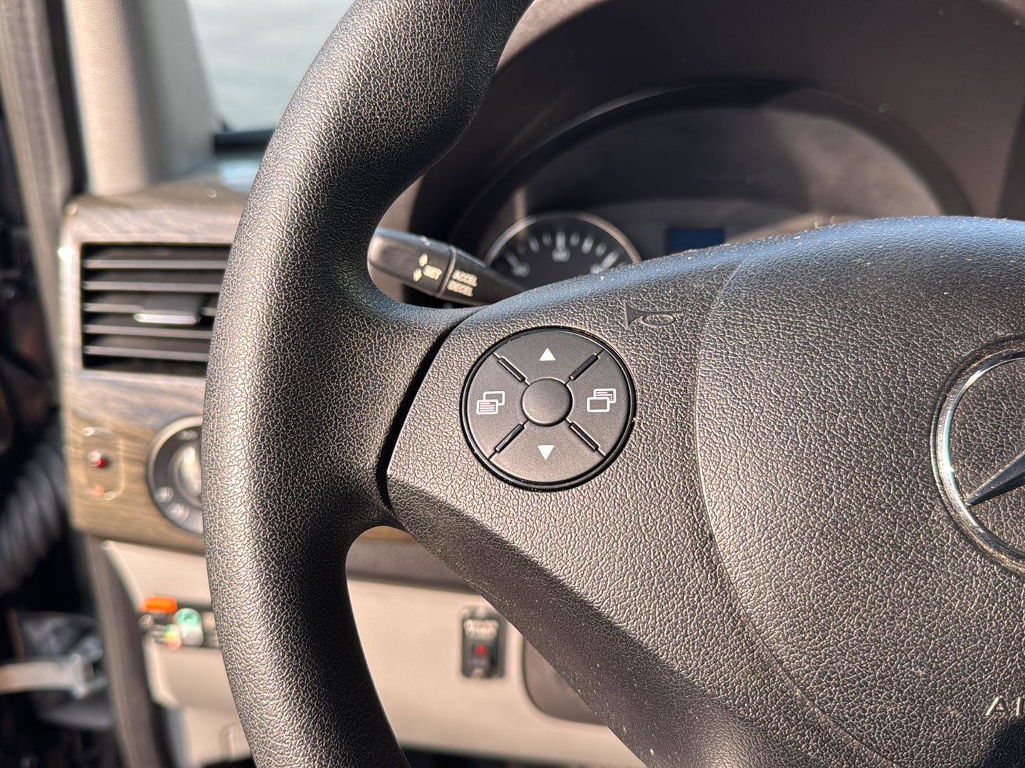 Used 2018 Mercedes-Benz Sprinter 3500 image 17