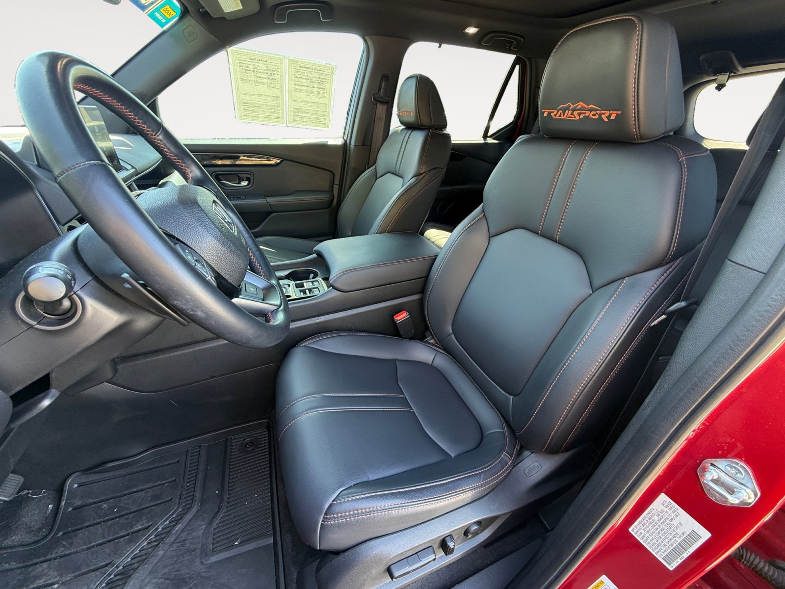 Used 2025 Honda Pilot TrailSport image 10