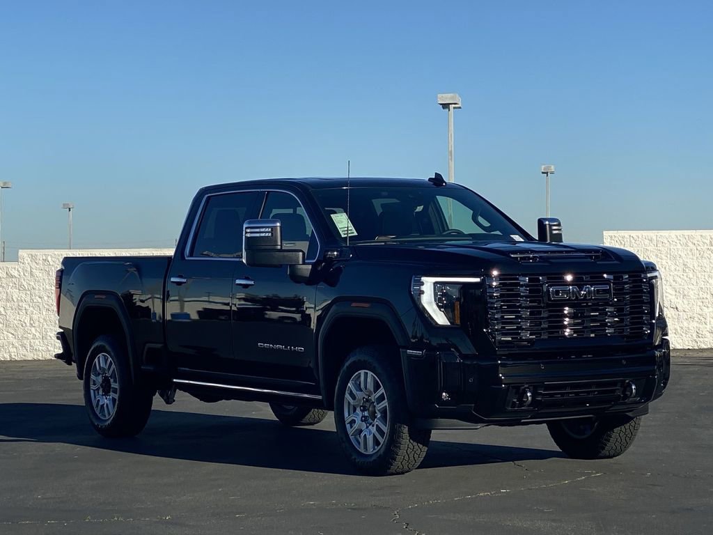 New 2026 GMC Sierra 2500 Denali Ultimate w/ LPO, Black Badging Package image 11