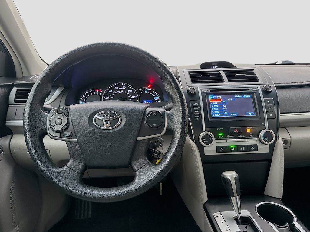 Used 2012 Toyota Camry LE FWD image 23