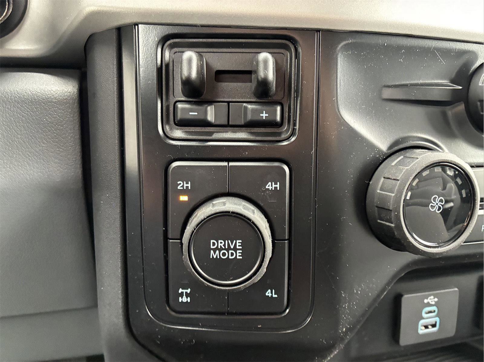 New 2026 Ford F250 XL w/ STX Appearance Package AWD/4WD image 26