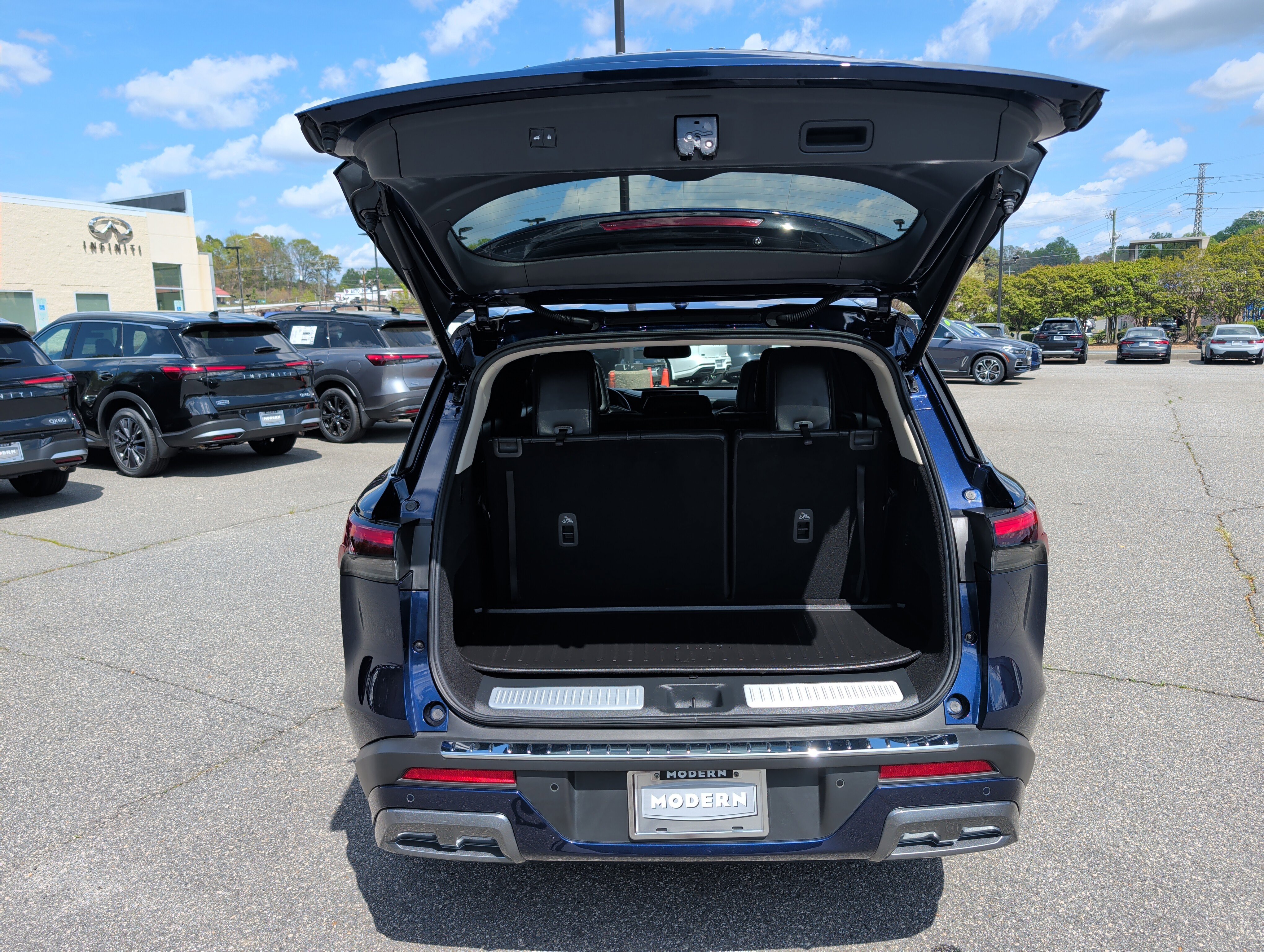 Used 2022 INFINITI QX60 Luxe w/ Cargo Package image 15