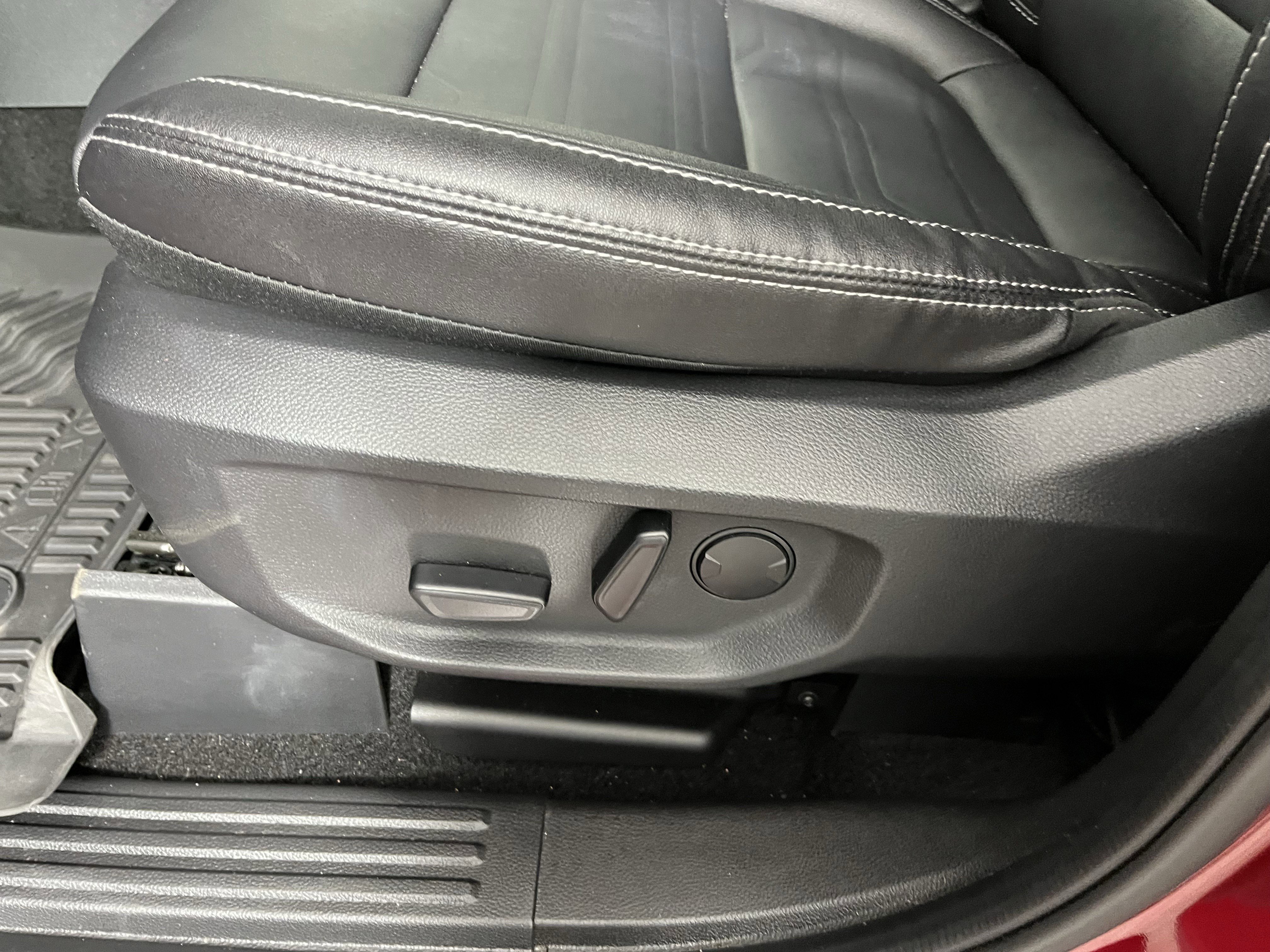 Used 2025 Ford Ranger Lariat w/ Chrome Accent Package image 17