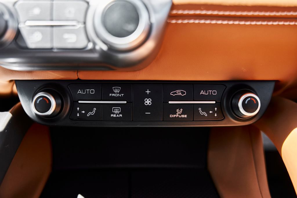 Used 2018 Ferrari GTC4Lusso image 71