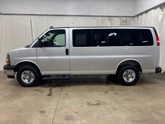 Used 2025 Chevrolet Express 2500 LT w/ LT Preferred Equipment Group RWD image 7