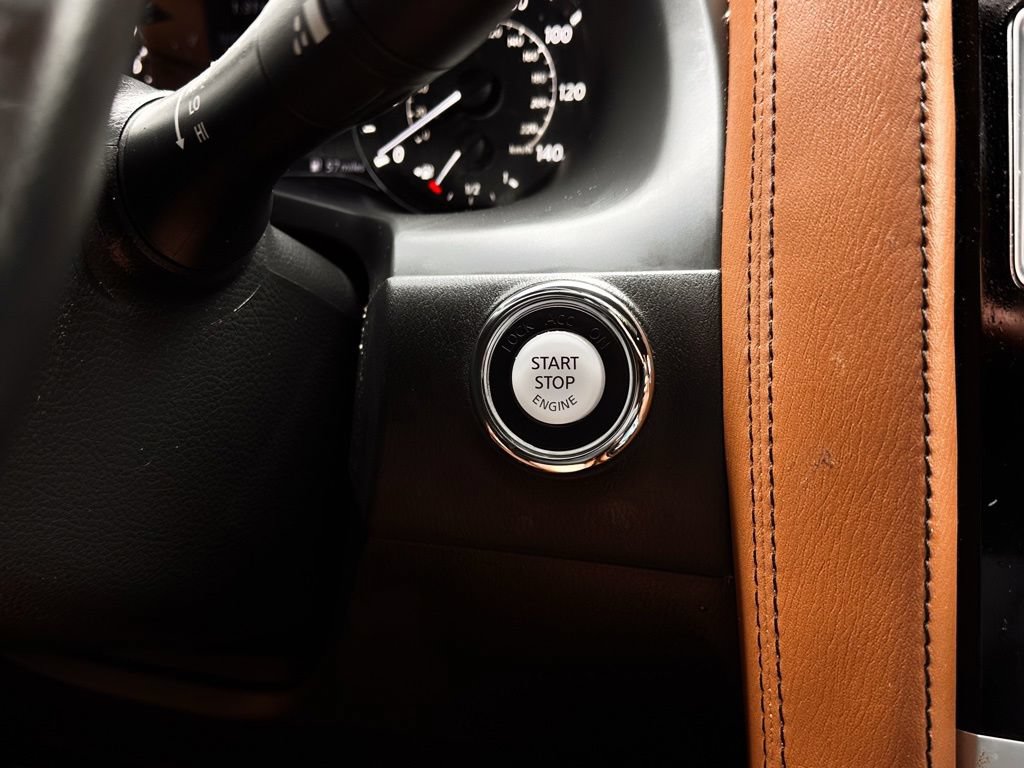 Used 2024 INFINITI QX80 Sensory w/ All-Season Package RWD image 18
