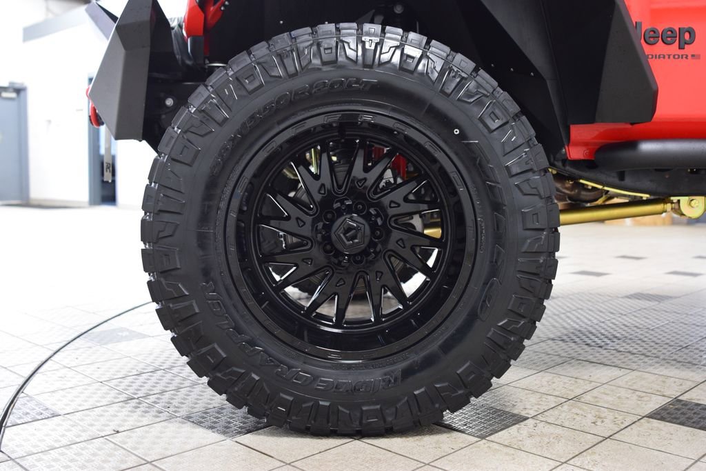 Used 2025 Jeep Gladiator Willys image 25