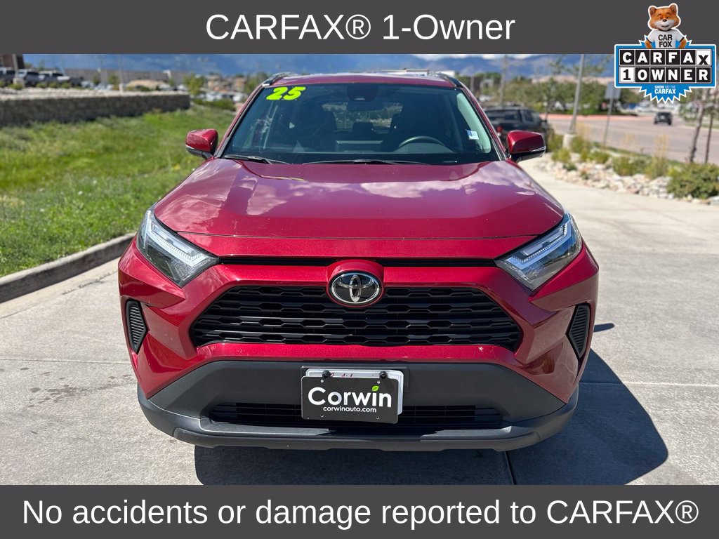 Used 2025 Toyota RAV4 XLE AWD/4WD image 2