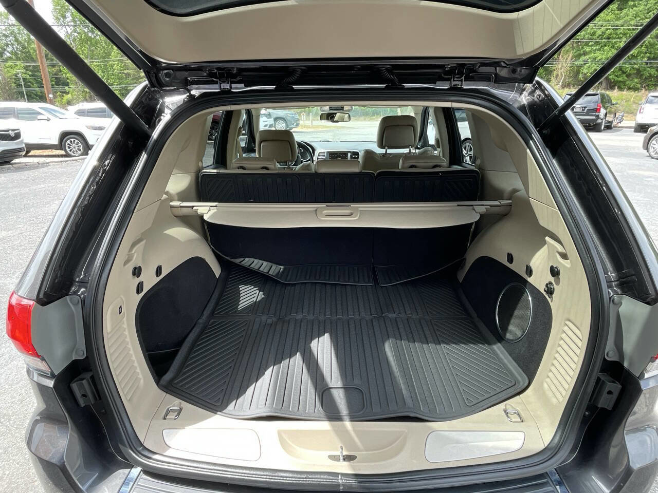 Used 2014 Jeep Grand Cherokee Limited RWD image 8