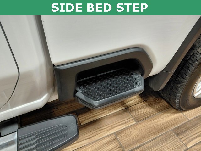 Used 2025 Chevrolet Silverado 2500 LT w/ Convenience Package image 11