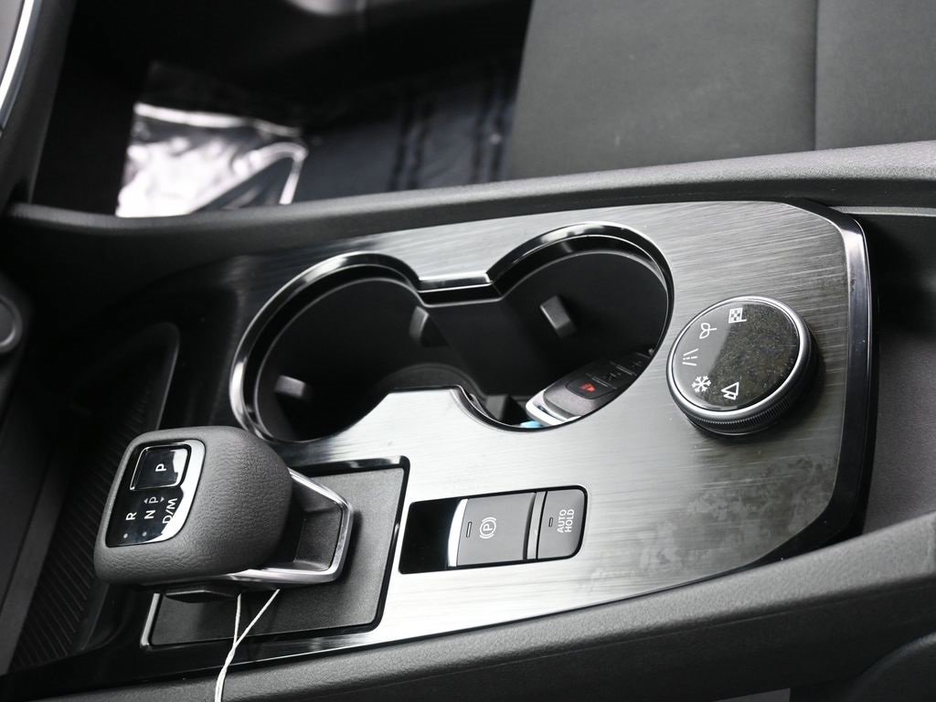 Certified 2025 Nissan Rogue S image 21