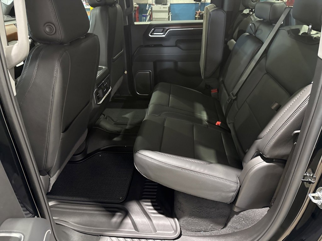 New 2025 GMC Sierra 2500 Denali w/ Denali Reserve Package image 36