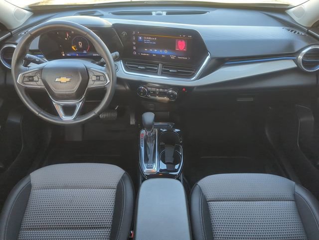 Used 2024 Chevrolet Trax LT w/ LT Convenience Package image 22