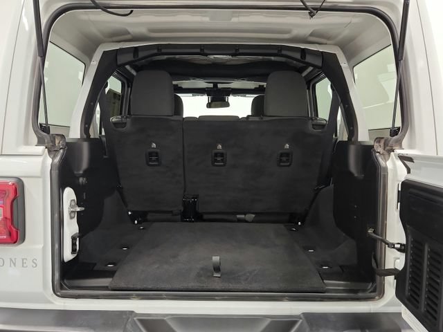 Used 2025 Jeep Wrangler Unlimited Sahara AWD/4WD image 34