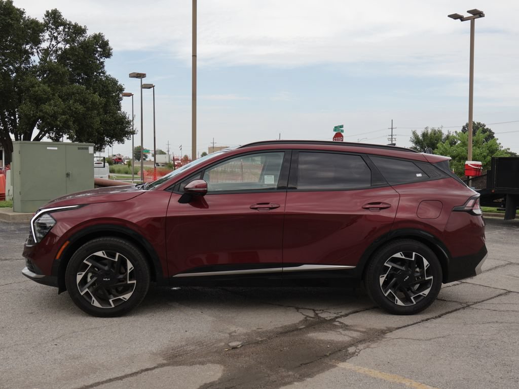 Certified 2025 Kia Sportage SX FWD image 4
