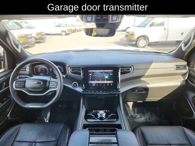 Used 2024 Jeep Wagoneer Series III image 32