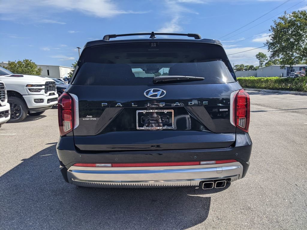 Used 2024 Hyundai Palisade Calligraphy image 5